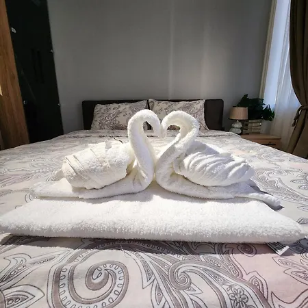 Apartment Cozy 35m2 In Skopje